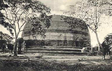 Mirisavetiya Dagoba, Anuradhapura in early 1900s